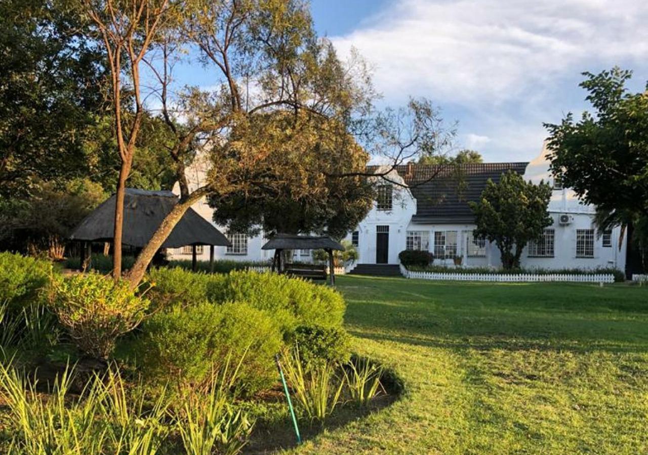 Weeping Willow Midrand Esterno foto